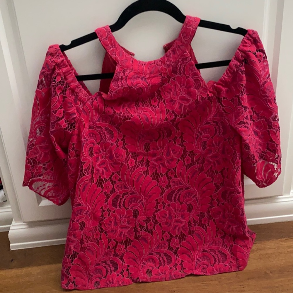 Pink lace blouse like new